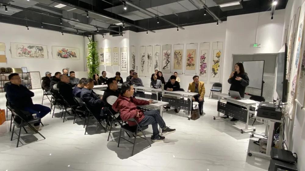 天西CEO沙龙活动圆满落幕：天府新区豪宅市场深度解析